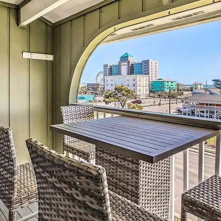 Cozy Carolina Beach Condo With Ocean Views!